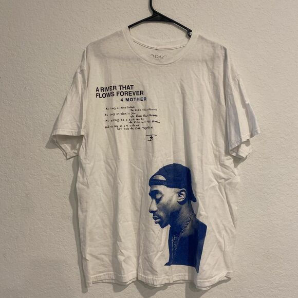 White Tupac graphic tee with a boxy fit - Picture 2 of 5